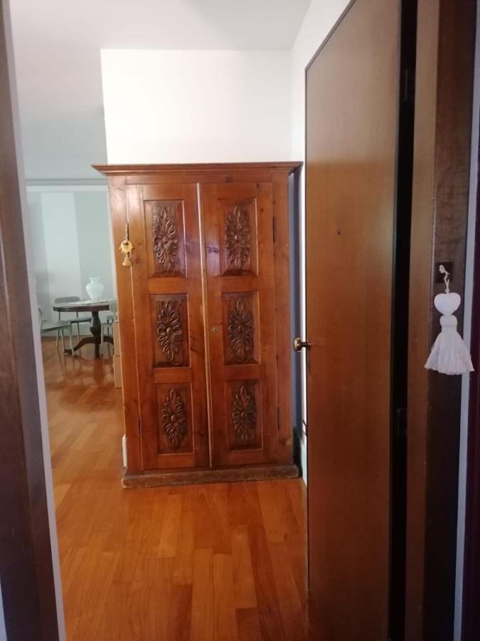 דירות דסנזאנו דל גארדה Le Finestre Sugli Ulivi מראה חיצוני תמונה
